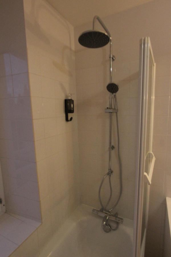 Loudeac : Appartement T2 Chaleureux Centre Ville מראה חיצוני תמונה